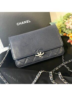 Chanel Chain Wallet Half Coco Lambskin